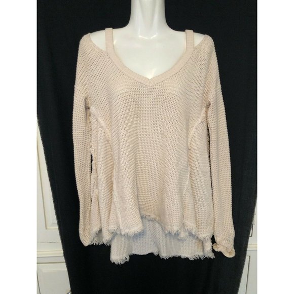 FREE PEOPLE Oversized Fringe Cold Shoulder Sweater XS Oatmeal - Picture 2 of 7